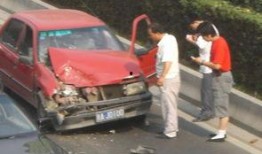 梅州车祸爆料新闻报道视频,视频揭露事故瞬间惨烈细节