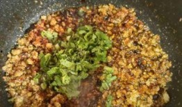 东坡爆料杂酱好吃吗视频,杂酱美味揭秘，尝鲜必看！