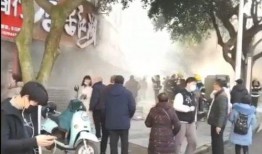 厦门快餐馆爆料视频曝光,揭秘后厨卫生乱象
